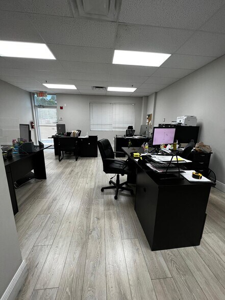 More Photos Of 3445-3499 High Ridge Rd, Boynton Beach Warehouse For Lease