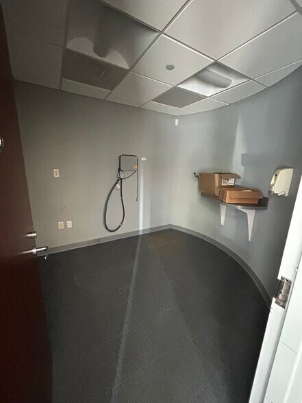 More Photos Of 95 Kneeland St, Boston Apartments For Lease