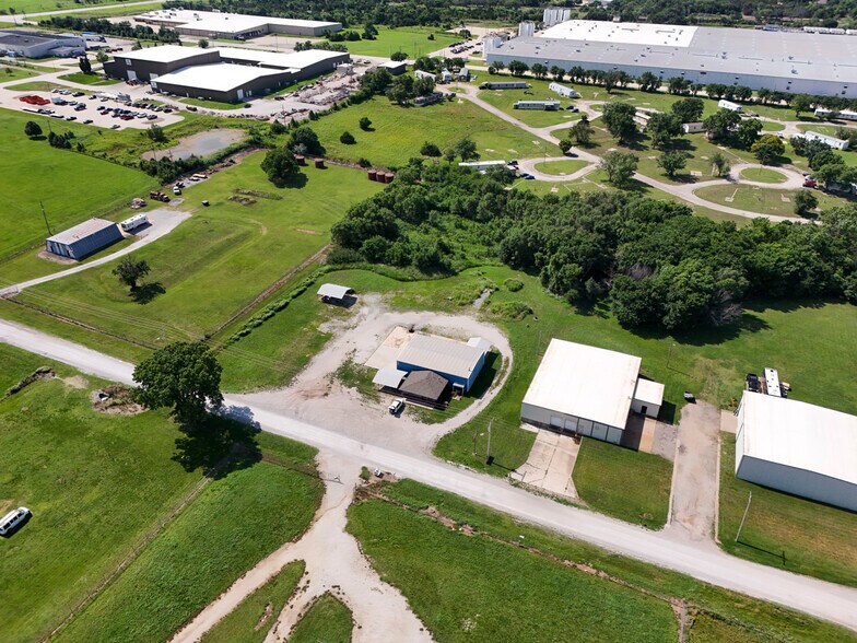 More Photos Of 3315 Central Ave, Winfield Warehouse For Sale