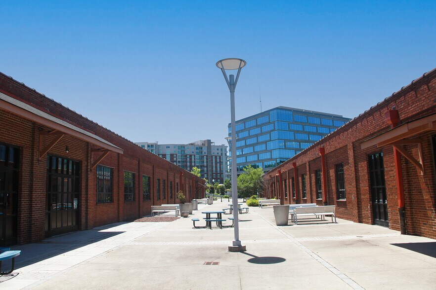 More Photos Of 11 Lea Ave, Nashville Unknown For Lease