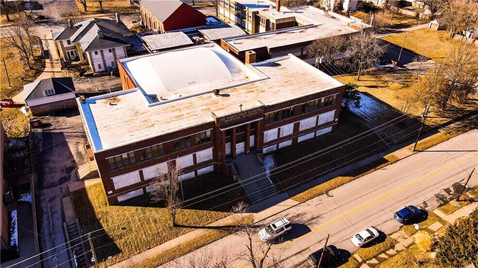 More Photos Of 622 N Main St, Independence Schools For Sale