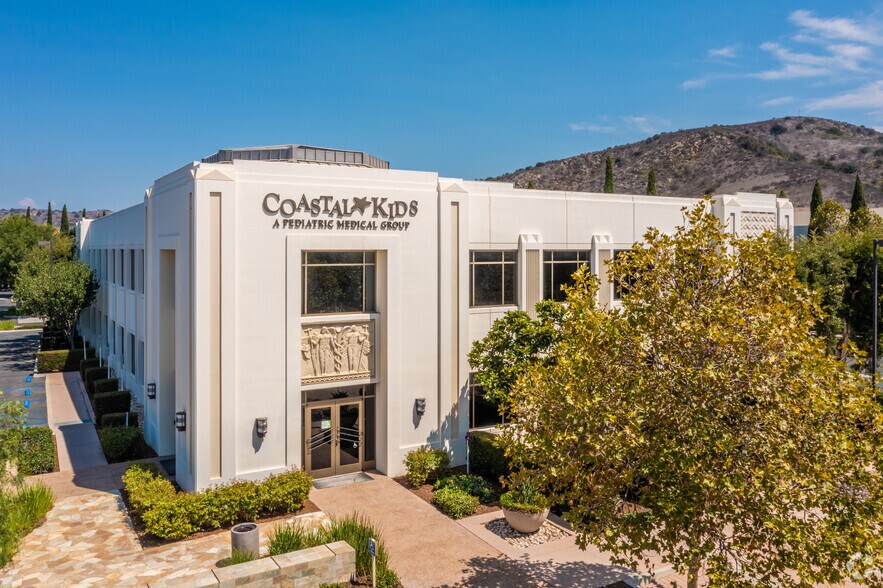 More Photos Of 333 Corporate Dr, Ladera Ranch Medical For Lease