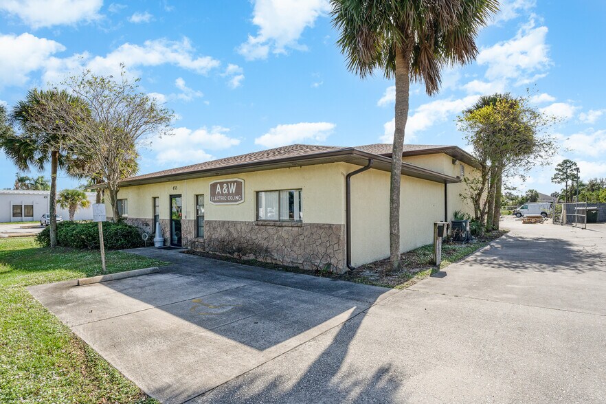 More Photos Of 455 Gus Hipp Blvd, Rockledge Warehouse For Sale