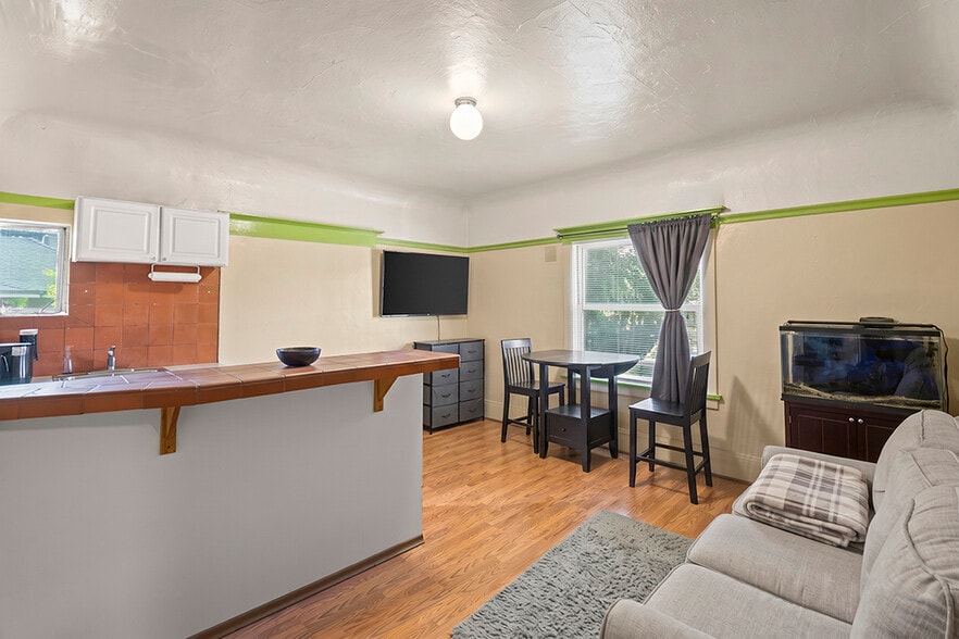 More Photos Of , Oakland Multifamily For Sale