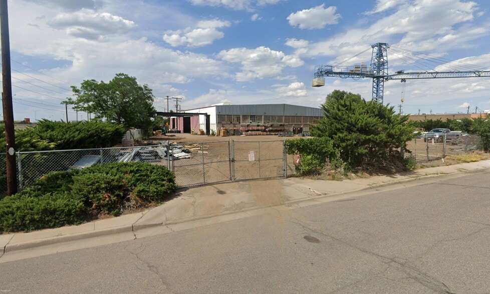 More Photos Of 3755 S Lipan St, Englewood Manufacturing For Lease