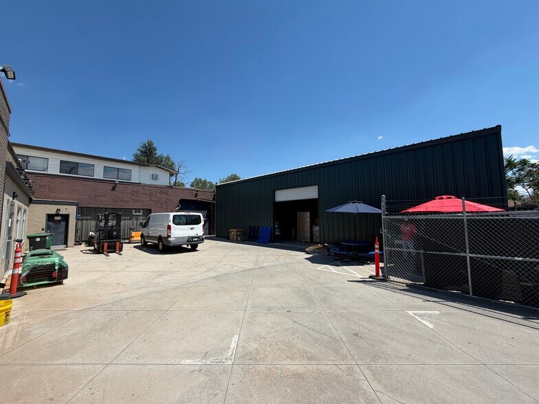 More Photos Of 2670 S Delaware St, Denver Manufacturing For Lease