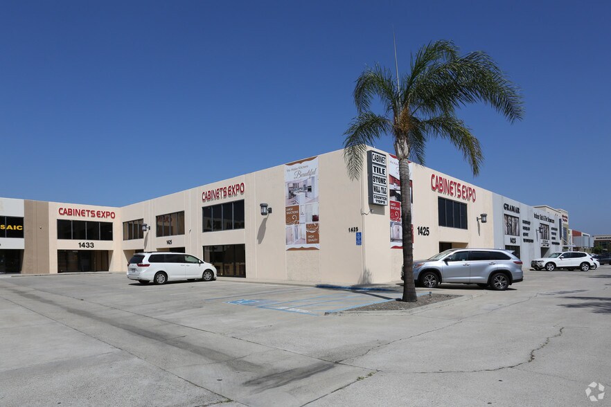 More Photos Of 1423-1449 S State College Blvd, Anaheim Warehouse For Lease