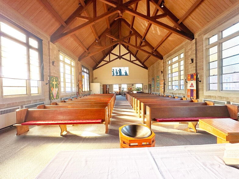 Primary Photo Of 2000 W Roosevelt Rd, Broadview Religious Facility For Sale