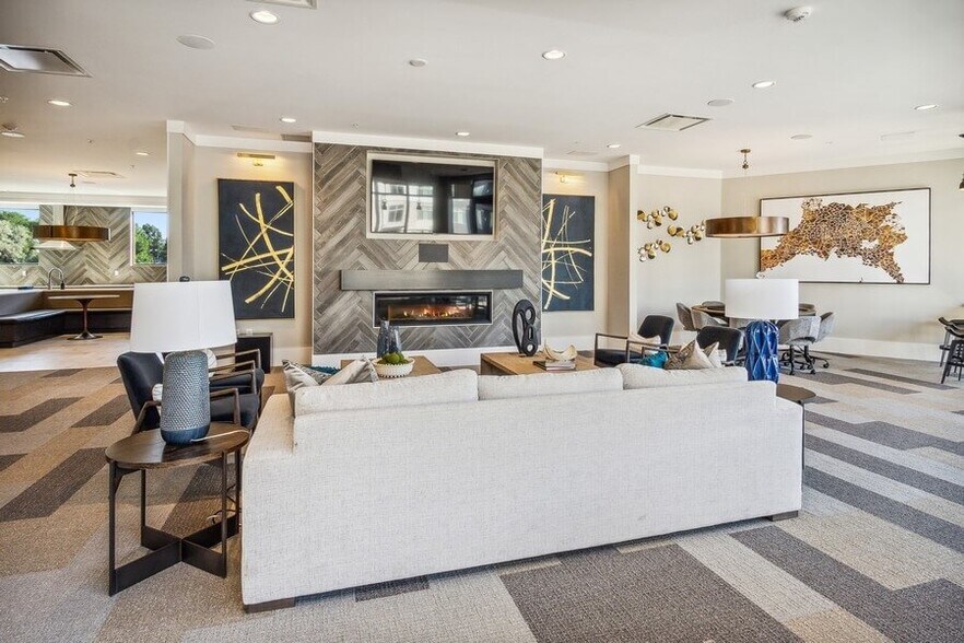 More Photos Of 168 E Midvillage Rd, Sandy Apartments For Lease