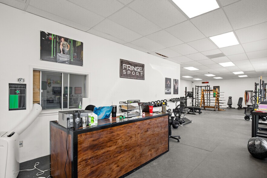 More Photos Of 9300 Brown Ln, Austin Warehouse For Lease