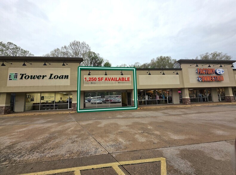 More Photos Of 1090 S Neosho Blvd, Neosho Unknown For Lease