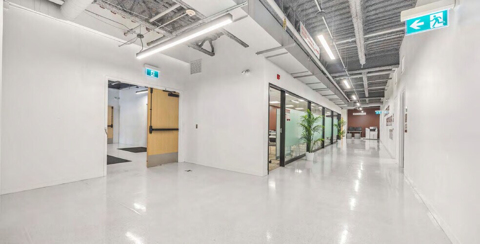 More Photos Of 211 Consumers Rd, Toronto Office For Sale