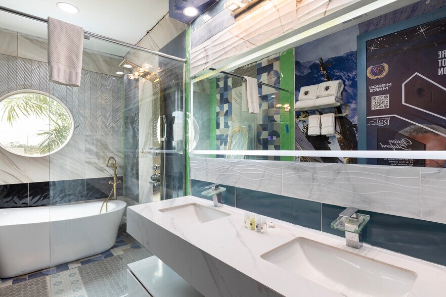 More Photos Of 1015 Fantasy Dr, Davenport Specialty For Sale