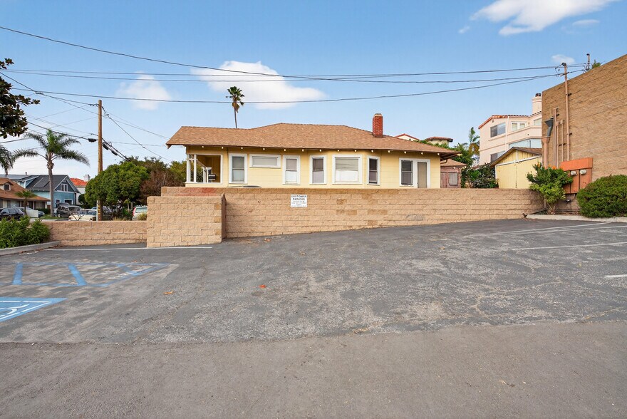 More Photos Of 401 Torrance Blvd, Redondo Beach Unknown For Lease