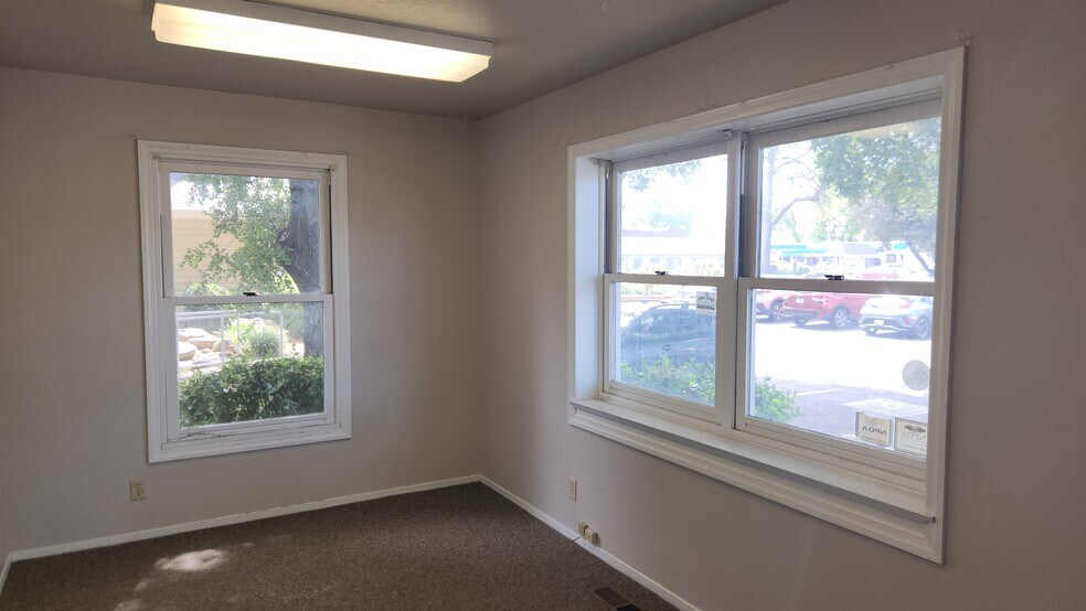 More Photos Of 4 Williamsburg Ln, Chico Office For Sale