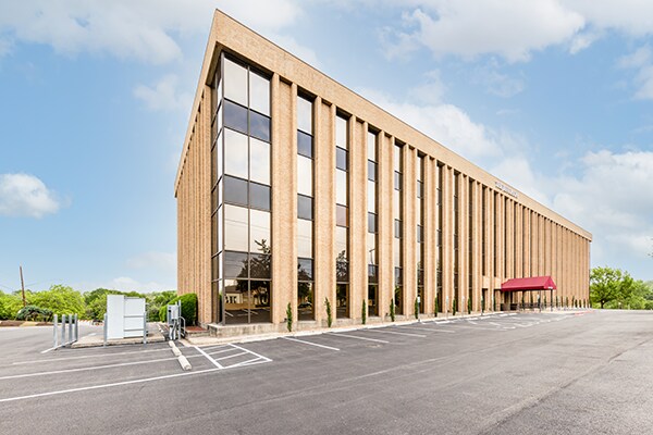 Primary Photo Of 1600 W 38th St, Austin Medical For Lease