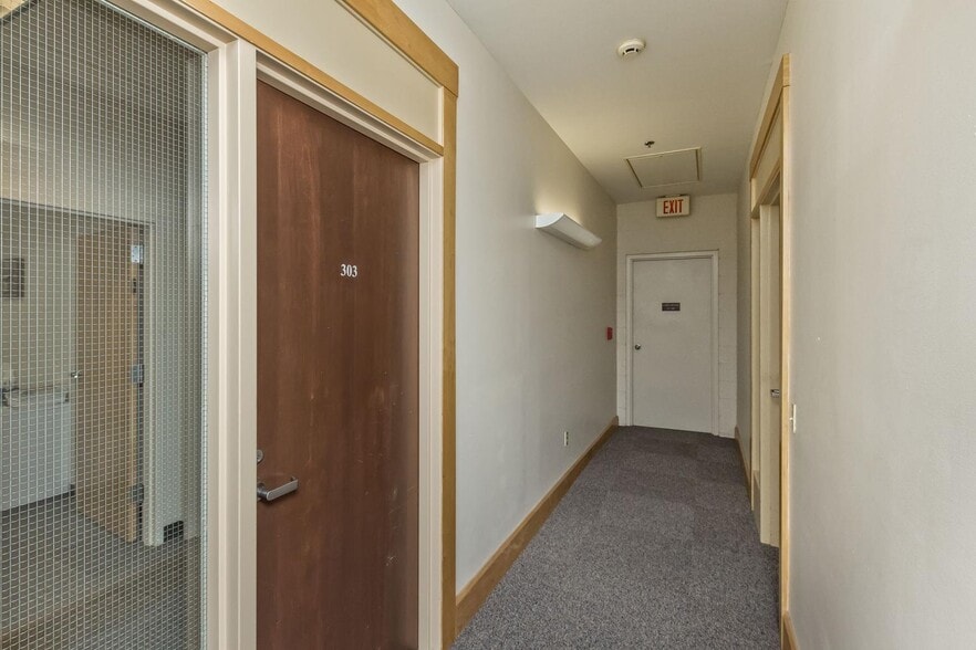 More Photos Of 56 College St, Asheville Office For Lease