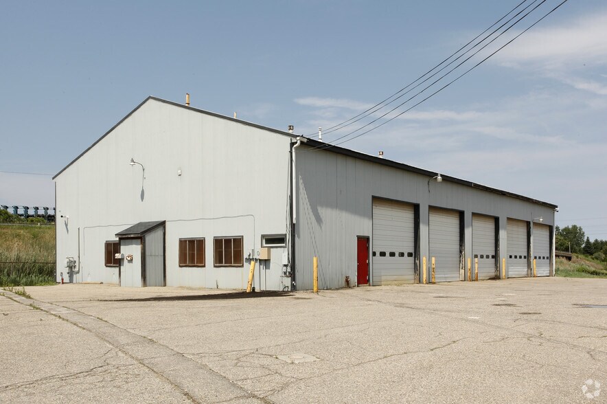 Primary Photo Of 1415 E Coldwater Rd, Mount Morris Warehouse For Sale