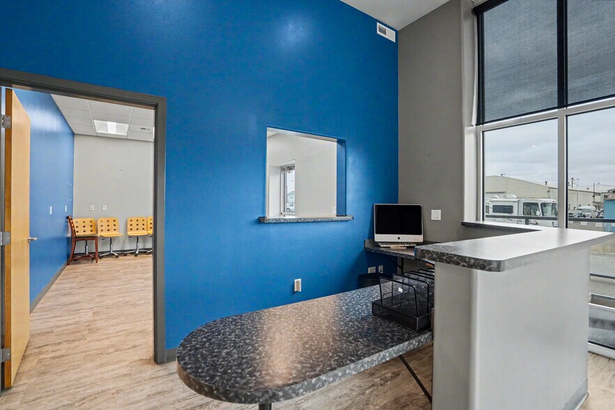 More Photos Of 2729 Pacific Blvd SW, Albany Warehouse For Lease