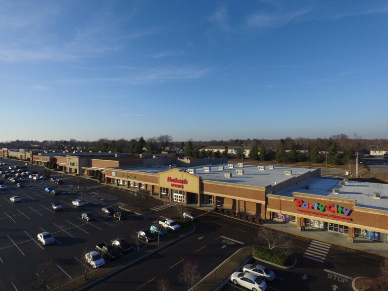 More Photos Of 377 W Jackson St, Cookeville Unknown For Lease