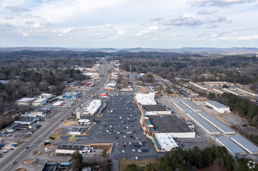 More Photos Of 1671-1691 Center Point Pky, Birmingham Unknown For Lease