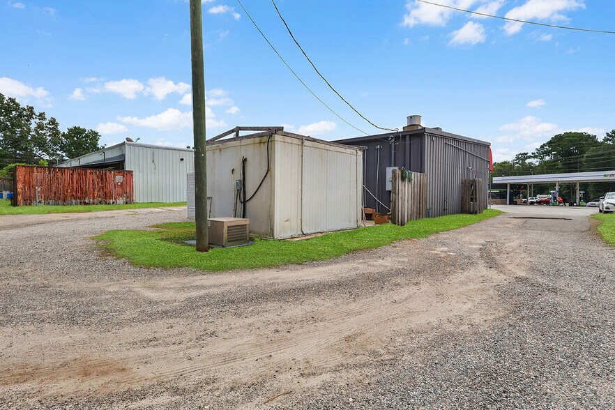 More Photos Of 40 Butler St, Midway Specialty For Sale