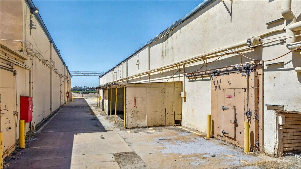 More Photos Of 23745 Avenue 112, Porterville Refrigeration Cold Storage For Sale