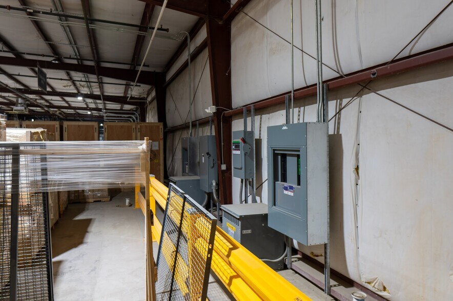 More Photos Of 135 Industrial Dr N, Madison Warehouse For Sale