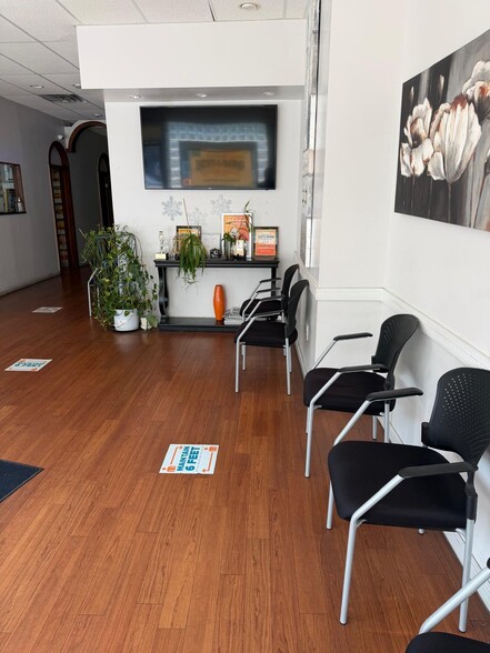 More Photos Of 17515 Jamaica Ave, Jamaica Office For Sale
