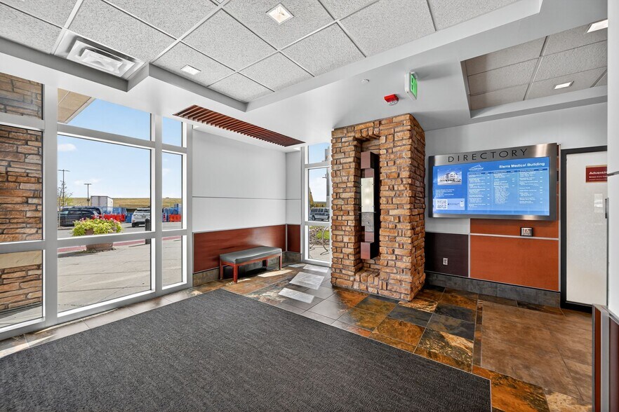 More Photos Of 9399 Crown Crest Blvd, Parker Medical For Lease