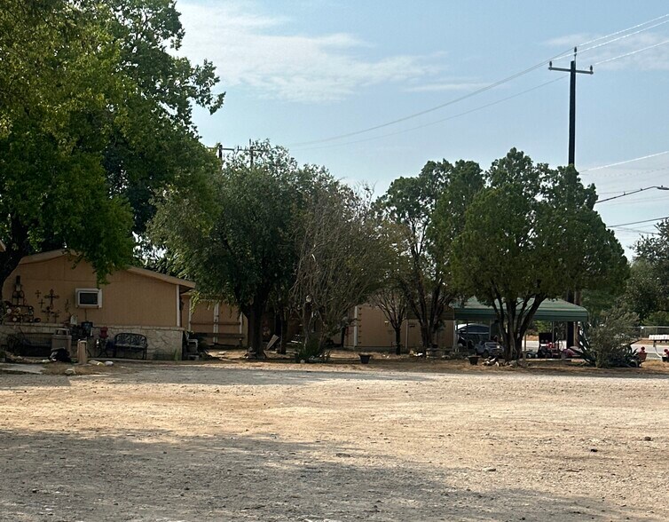 More Photos Of 10536 S US Highway 181, San Antonio Apartments For Sale