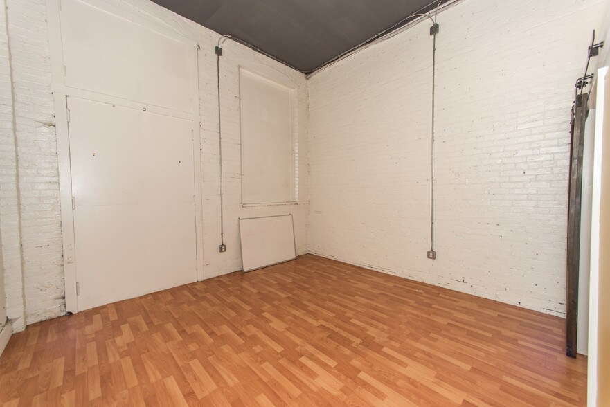 More Photos Of 1008 Race St, Cincinnati Office Residential For Sale