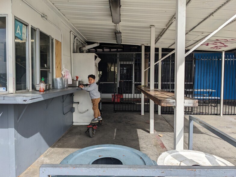 More Photos Of 1110 N Virgil Ave, Los Angeles Storefront Retail Residential For Lease