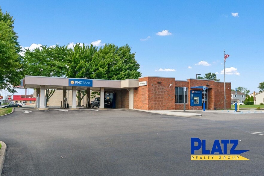 Primary Photo Of 1000 Youngstown Poland Rd, Struthers Bank For Sale