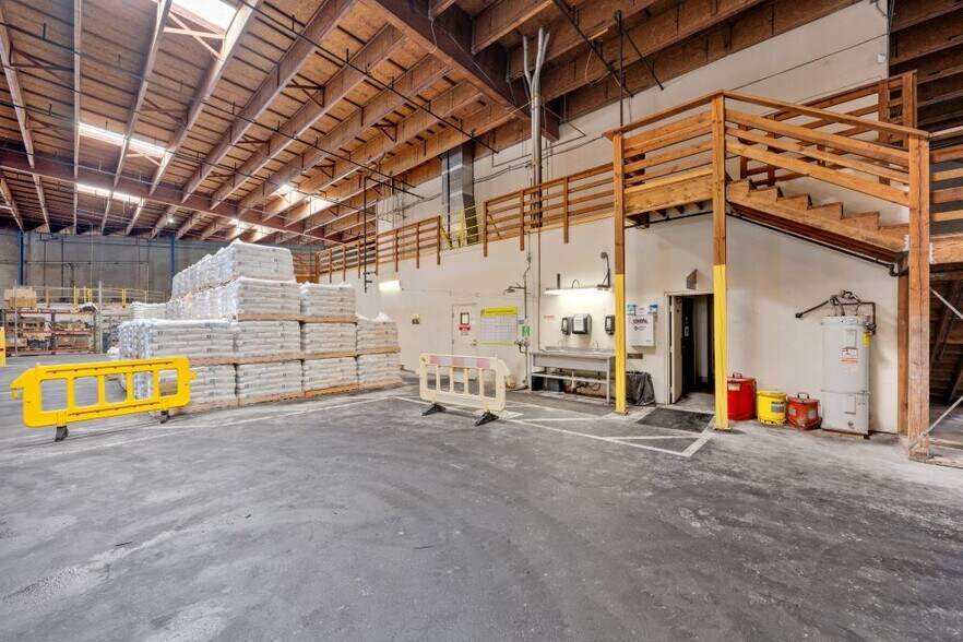 More Photos Of 1770 Thor St, San Diego Warehouse For Lease