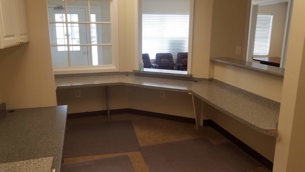 More Photos Of 559 Frost Ave, Warrenton Medical For Lease