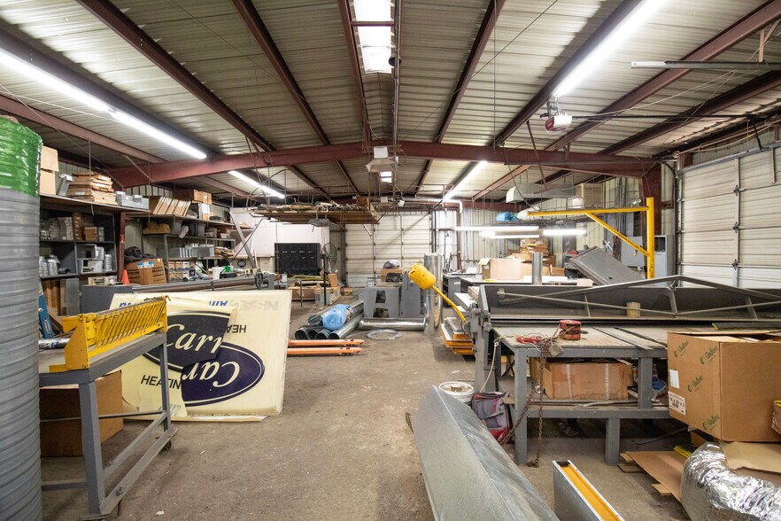 More Photos Of 1401 Guatemozin St, Laredo Warehouse For Sale