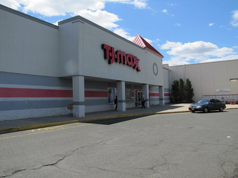 More Photos Of 900-930 Springfield Rd, Union Township Unknown For Lease