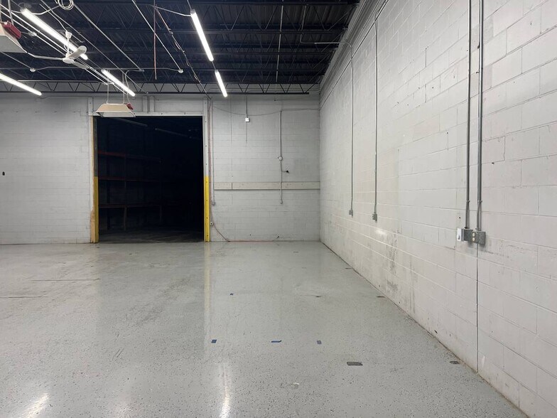 More Photos Of 159 Temple St, Nashua Warehouse For Lease