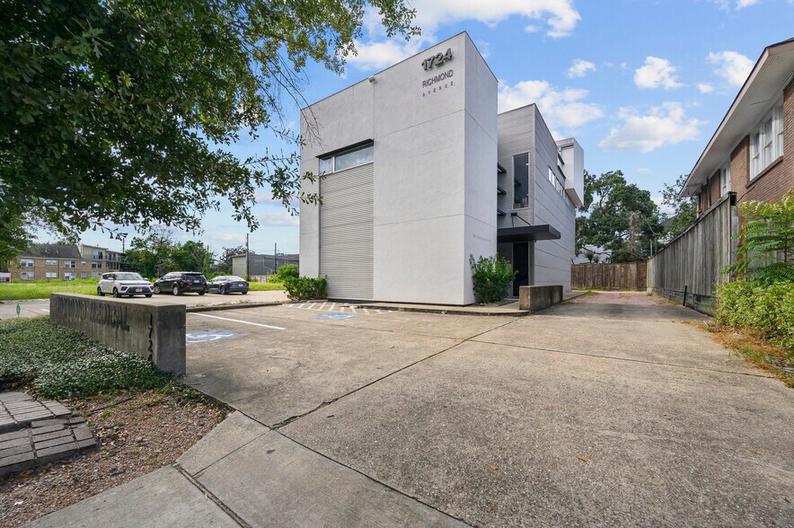 More Photos Of 1724 Richmond Ave, Houston Medical For Sale