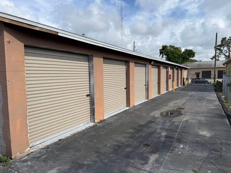 More Photos Of 6203 Springer Dr, Port Richey Warehouse For Lease