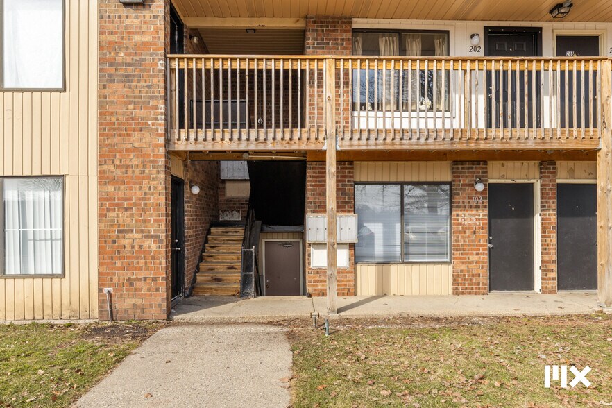 More Photos Of 4130 Oak Park Dr SE, Grand Rapids Apartments For Sale