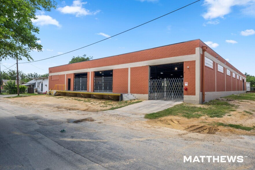 Primary Photo Of 1027 Morales St, San Antonio Warehouse For Sale