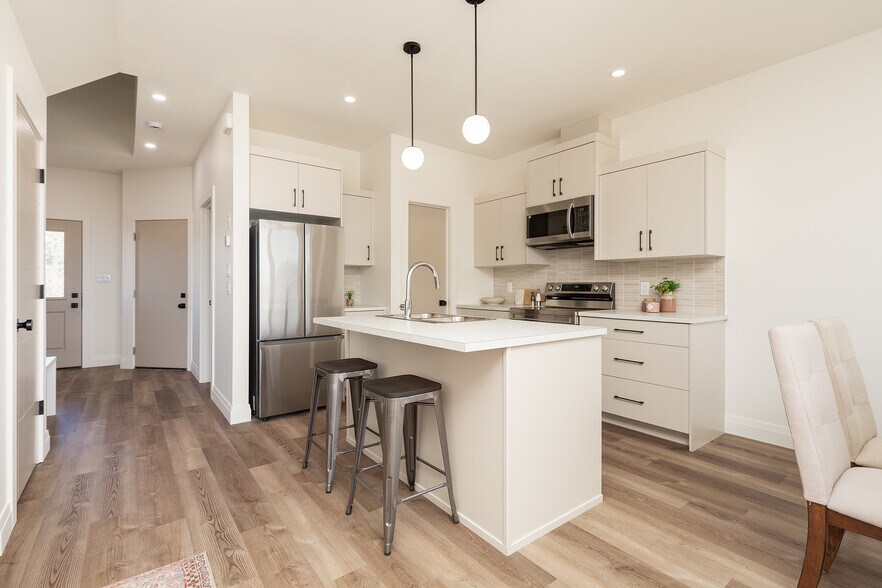 More Photos Of 304 50 w, Raymond Multifamily For Sale