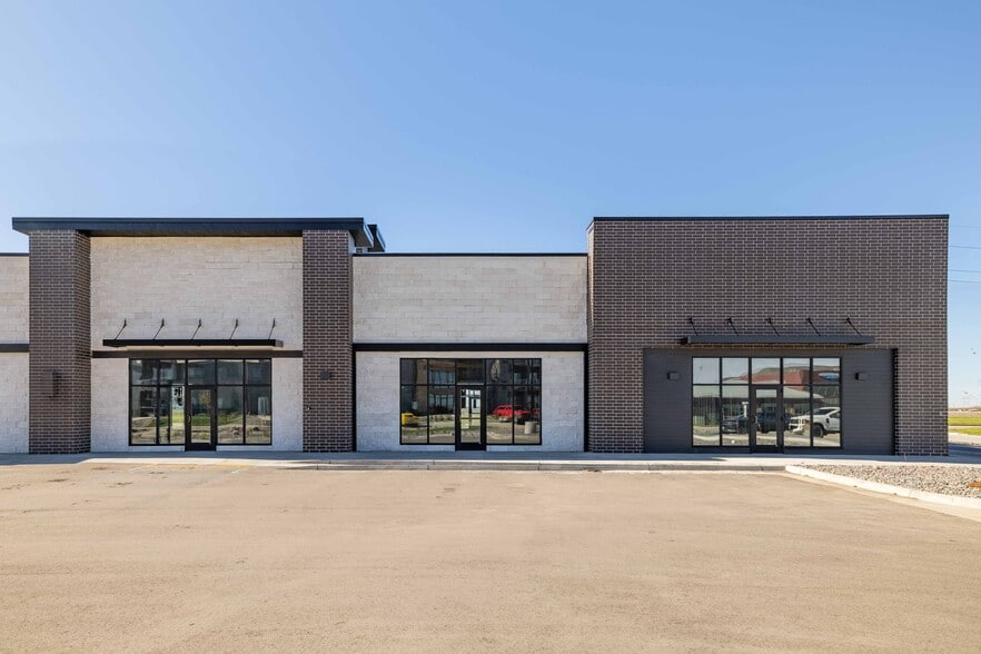 More Photos Of 4541 52nd Ave, Fargo General Retail For Lease
