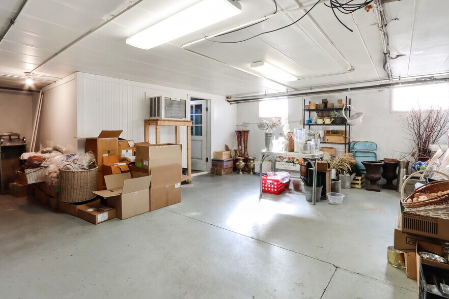 More Photos Of 111 S Fifth St, Walworth Fast Food For Sale