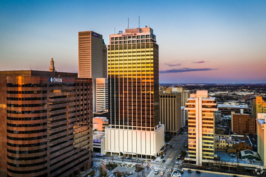 More Photos Of 15 W 6th St, Tulsa Office For Lease