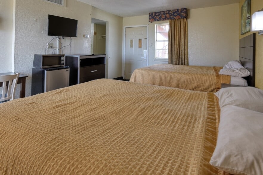 More Photos Of 3615 Timon Blvd, Corpus Christi Hotel For Sale