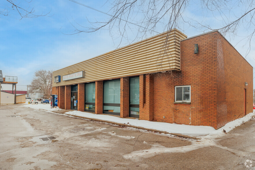 Primary Photo Of 442 York Rd, Guelph General Retail For Sale