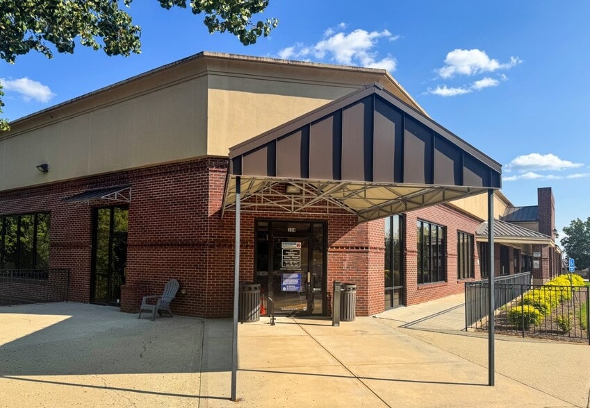More Photos Of 1970 Riverside Pky, Lawrenceville Medical For Sale